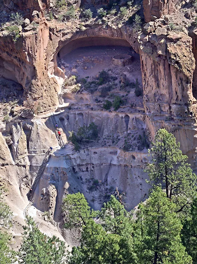 The climb up to Alcove House, Bandelier National Monument / NPS-Sally King