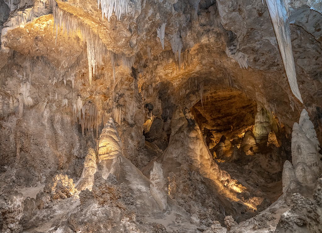 Using a flash results in a completely different look, Carlsbad Caverns National Park / Rebecca Latson