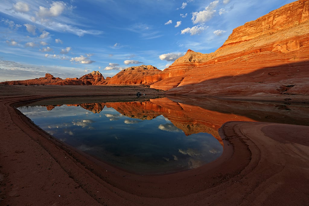 Canyon reflections with boats at Lake Powell, Glen Canyon National Recreation Area / NPS-Bob Moffitt