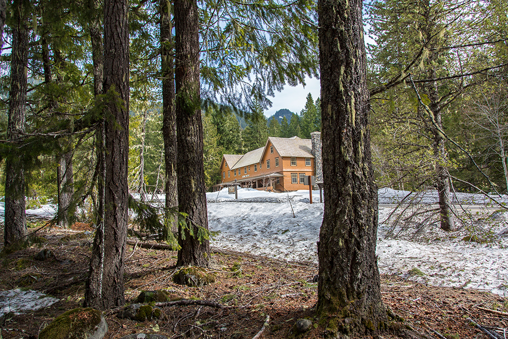 The National Park Inn, Mount Rainier National Park / Rebecca Latson