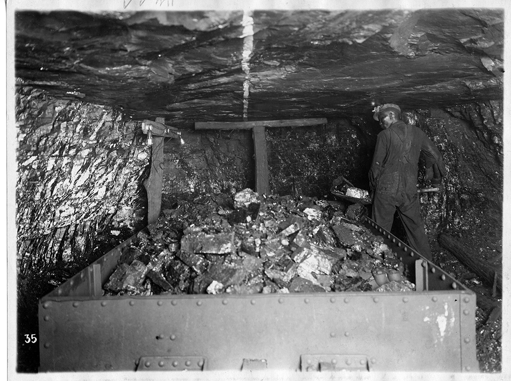 Black coal miner, New River Gorge National Park / NPS file