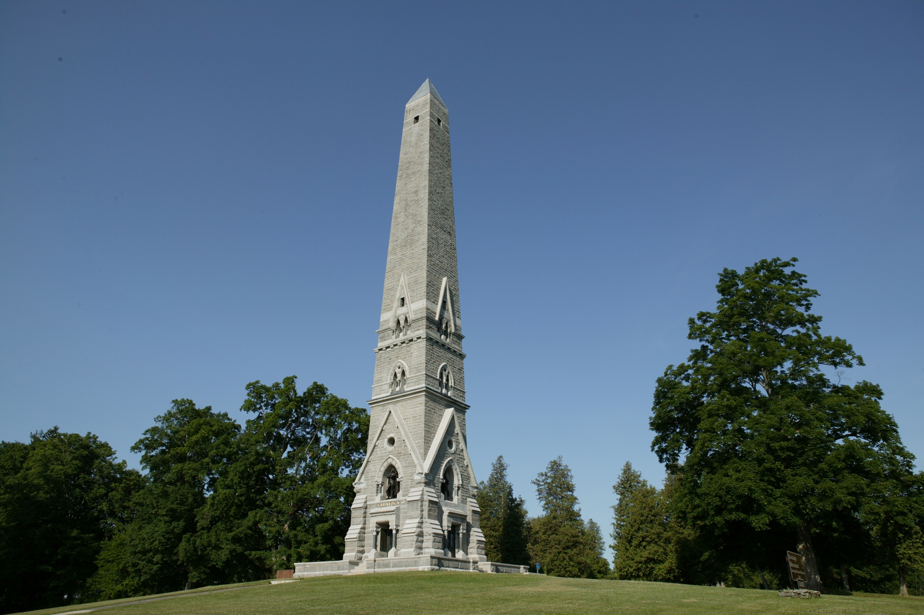 This 155' tall obelisk was built in the late 19th century to commemorate the American victory in the Battles of Saratoga.
