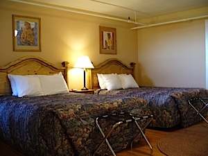 Glacier Park Hotel room, Scotts