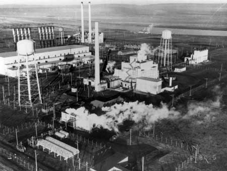 B-reactor-Hanford-Env-Resto.jpg The B Reactor at Hanford in operation