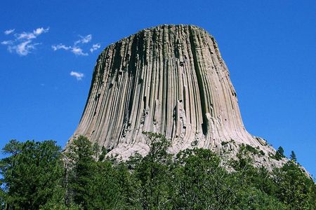 DETO-west face, Zimbres via Wikipedia Commons.jpg