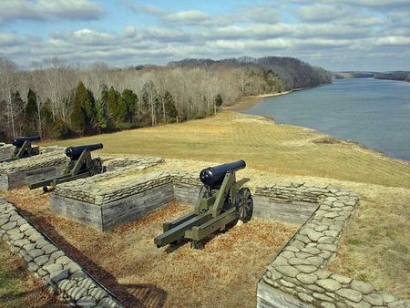 FODO-lower river battery, Hal Jespersen, Wikipedia.jpg
