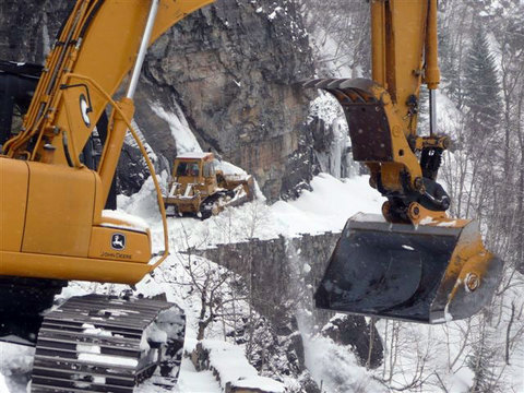 GLAC-08 Snow Removal.jpg