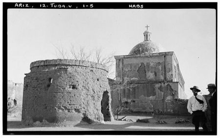 Mortuary chapel and rear of church, San Jose de Tumacacori, 1937 Wikipedia.jpg
