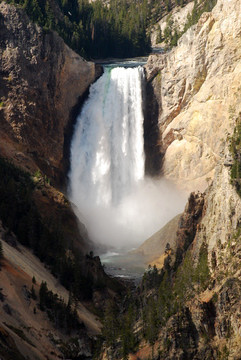 YELL-Yellowstone Falls.jpg Lower Falls of the Yellowstone. Kurt Repanshek photo.