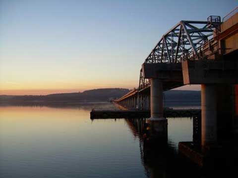 wdot2-sunrise-looking-east.jpg Hood Canal Bridge.