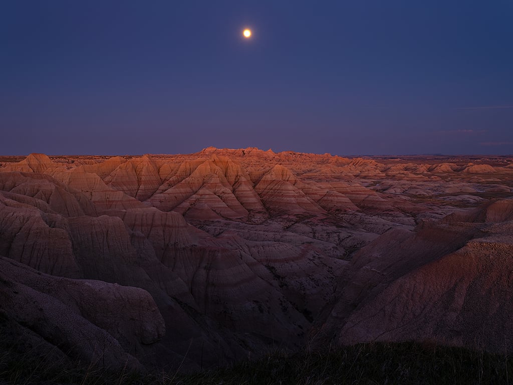Even on a night with a full moon hiding the stars in the sky, the landscapes like the one here at Panorama Point are amazing, Badlands National Park / Rebecca Latson Even on a night with a full moon hiding the stars in the sky, the landscapes like the one here at Panorama Point are amazing, Badlands National Park / Rebecca Latson
