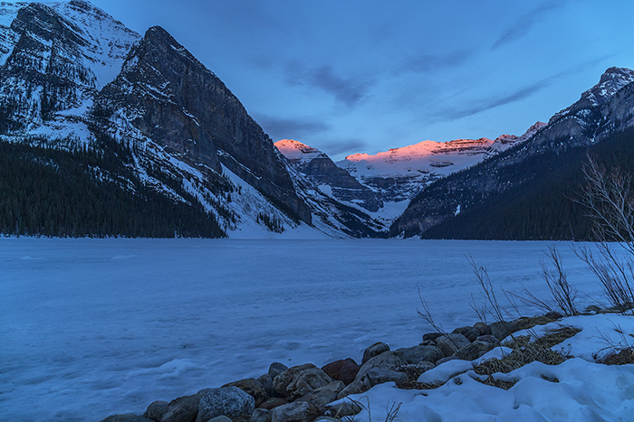 Morning Alpenglow Over Lake Louise - Original, Banff National Park / Rebecca Latson Morning Alpenglow Over Lake Louise - Original, Banff National Park / Rebecca Latson
