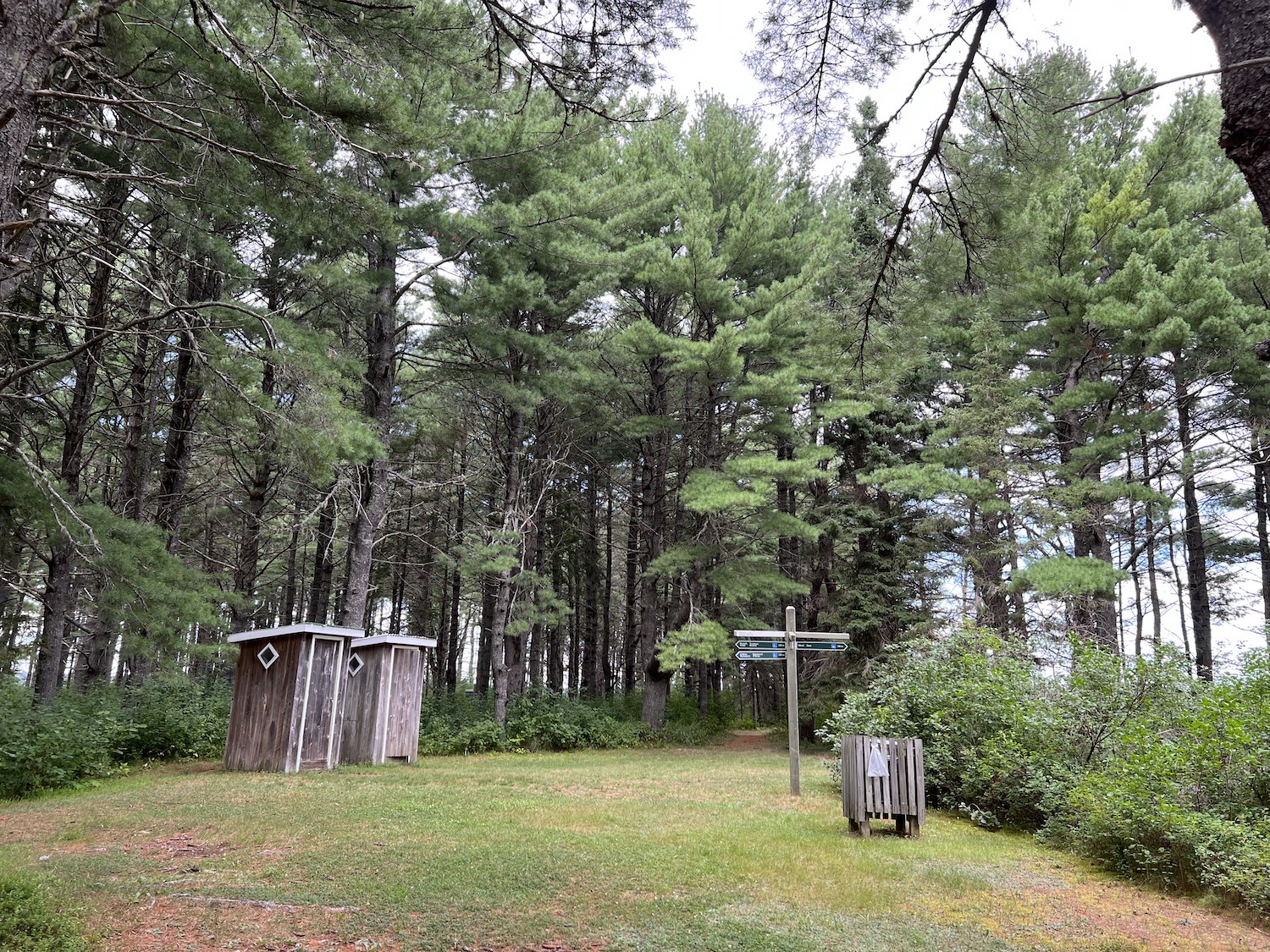 At Boishébert and Beaubears Island Shipbuilding National Historic Sites, there is minimal infrastructure. At Boishébert and Beaubears Island Shipbuilding National Historic Sites, there is minimal infrastructure.