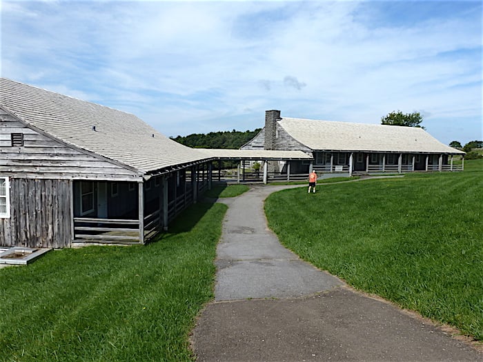 Shuttered Bluffs Lodge on the Blue Ridge Parkway/David and Kay Scott Shuttered Bluffs Lodge on the Blue Ridge Parkway/David and Kay Scott