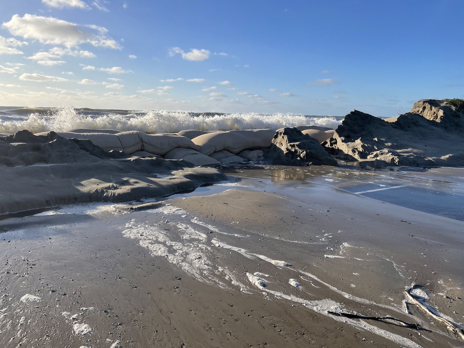 Sand bags can hold back the ocean for only so long/2022 NPS photo from Cape Hatteras National Seashore Sand bags can hold back the ocean for only so long/2022 NPS photo from Cape Hatteras National Seashore