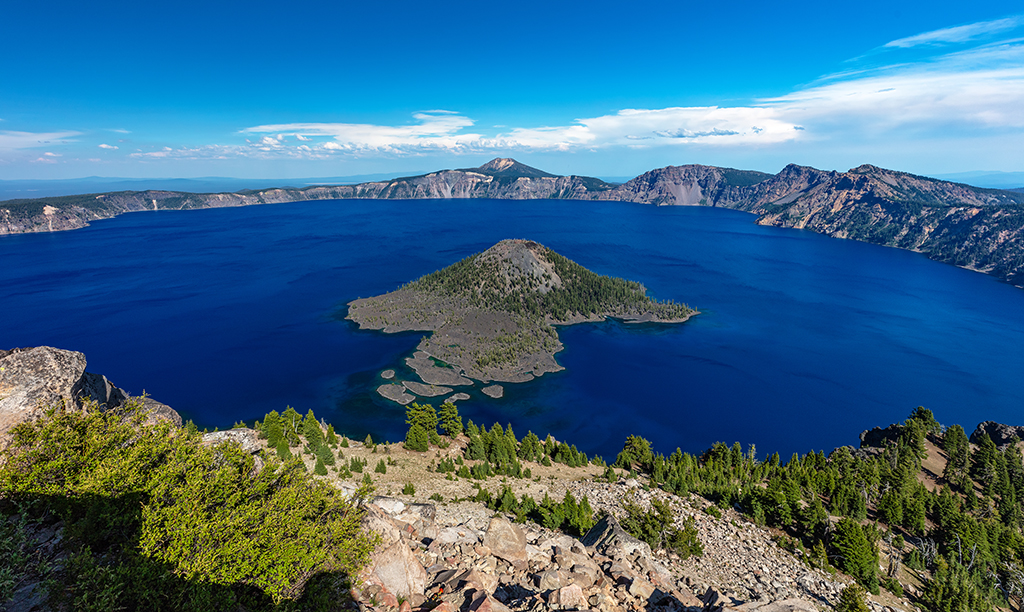 The view from the Watchman Peak summit, Crater Lake National Park / Rebecca Latson The view from the Watchman Peak summit, Crater Lake National Park / Rebecca Latson