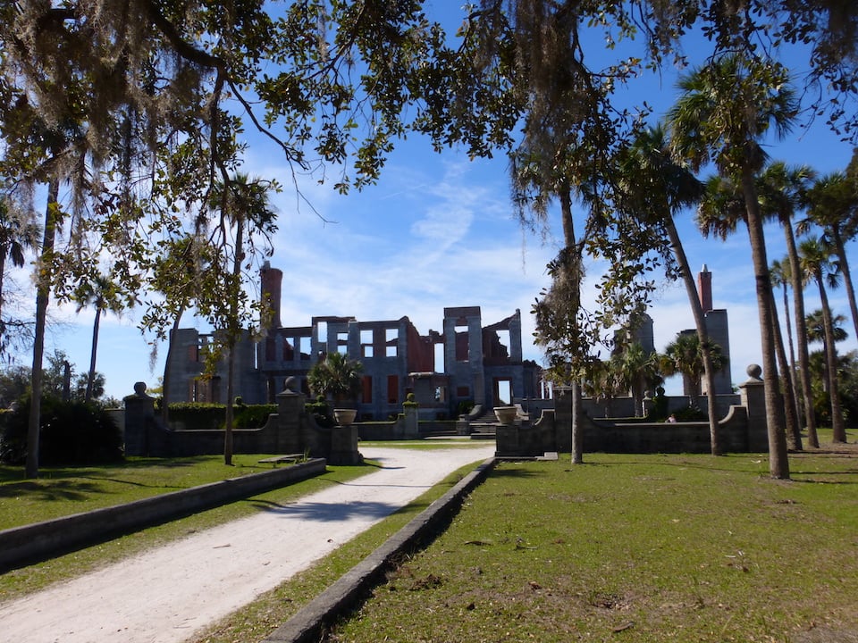 Thomas Carnegie's Dungeness Mansion burned in 1959/David and Kay Scott