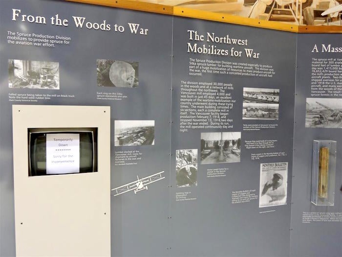 Pearson Field exhibits at Fort Vancouver NHS/Lee Dalton