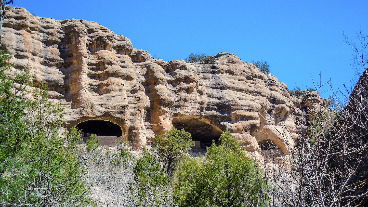 Gila Cliff Dwellings National Monument in New Mexico/Rociomcoss via Wikipedia, CC BY-SA 4.0 1500