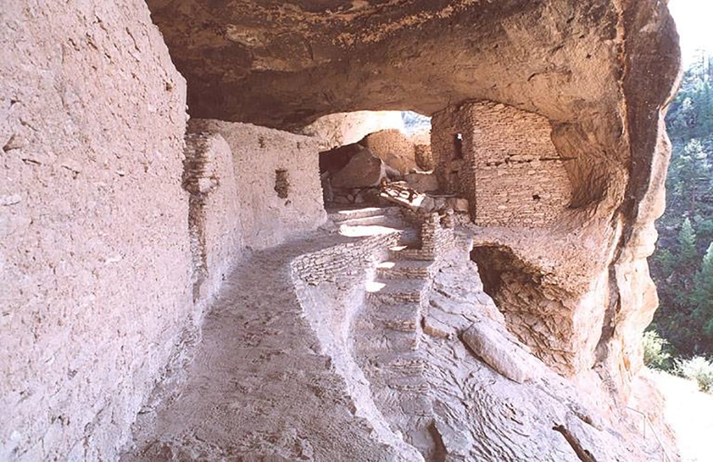 Cave 4 catwalk, Gila Cliff Dwellings National Monument / National Park Service