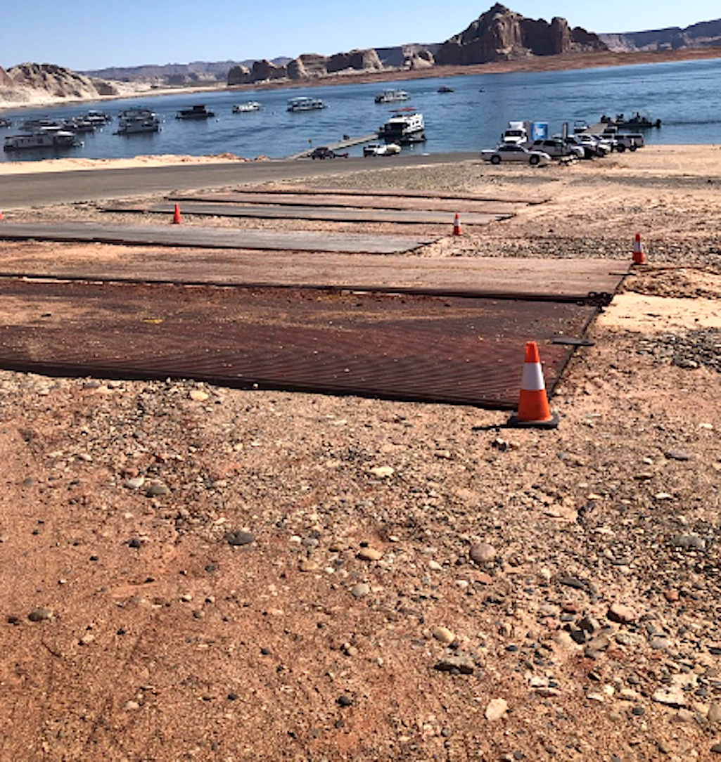 Steel plates are being used to extend the Wahweap Main Ramp at Lake Powell/NPS Steel plates are being used to extend the Wahweap Main Ramp at Lake Powell/NPS