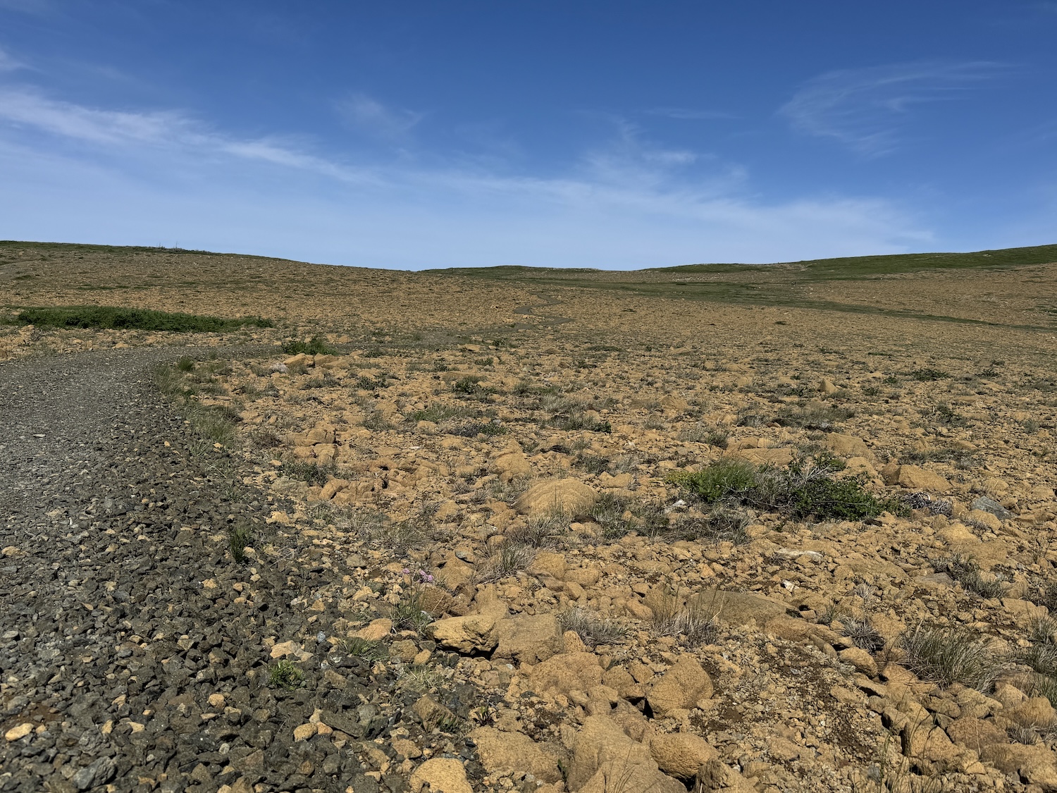 For the first 20 minutes, you'll walk over "Tablelands rocks," aka peridotite. For the first 20 minutes, you'll walk over "Tablelands rocks," aka peridotite.