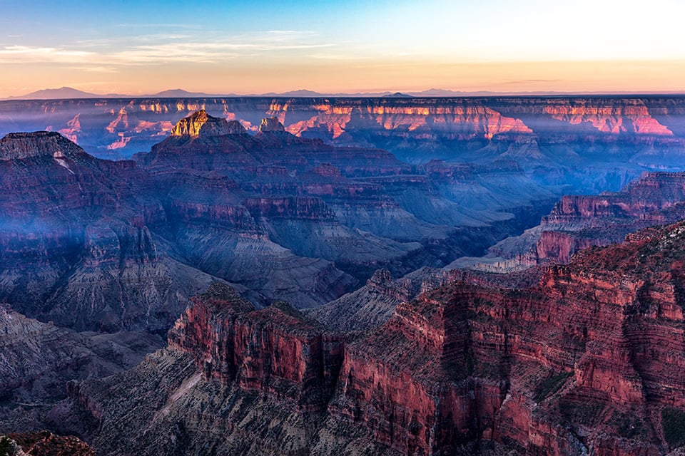Sunrise over the North Rim, Grand Canyon National Park / Rebecca Latson Sunrise over the North Rim, Grand Canyon National Park / Rebecca Latson