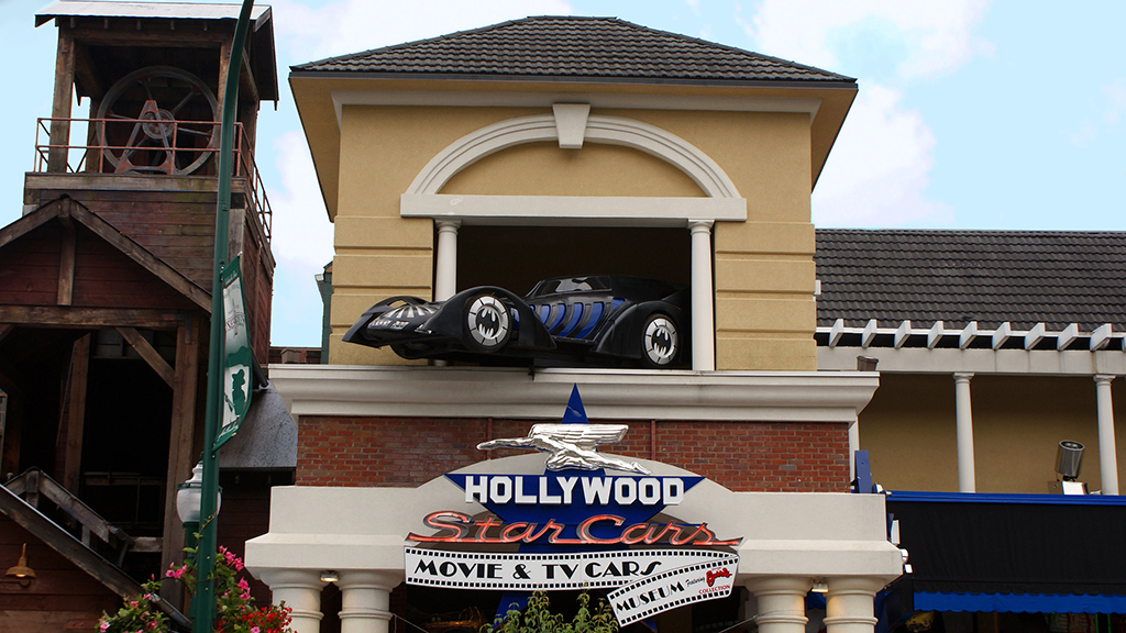 Hollywood Star Cars Museum building front in Gatlinburg, Tennessee / trekkie313 via Flickr Hollywood Star Cars Museum building front in Gatlinburg, Tennessee / trekkie313 via Flickr