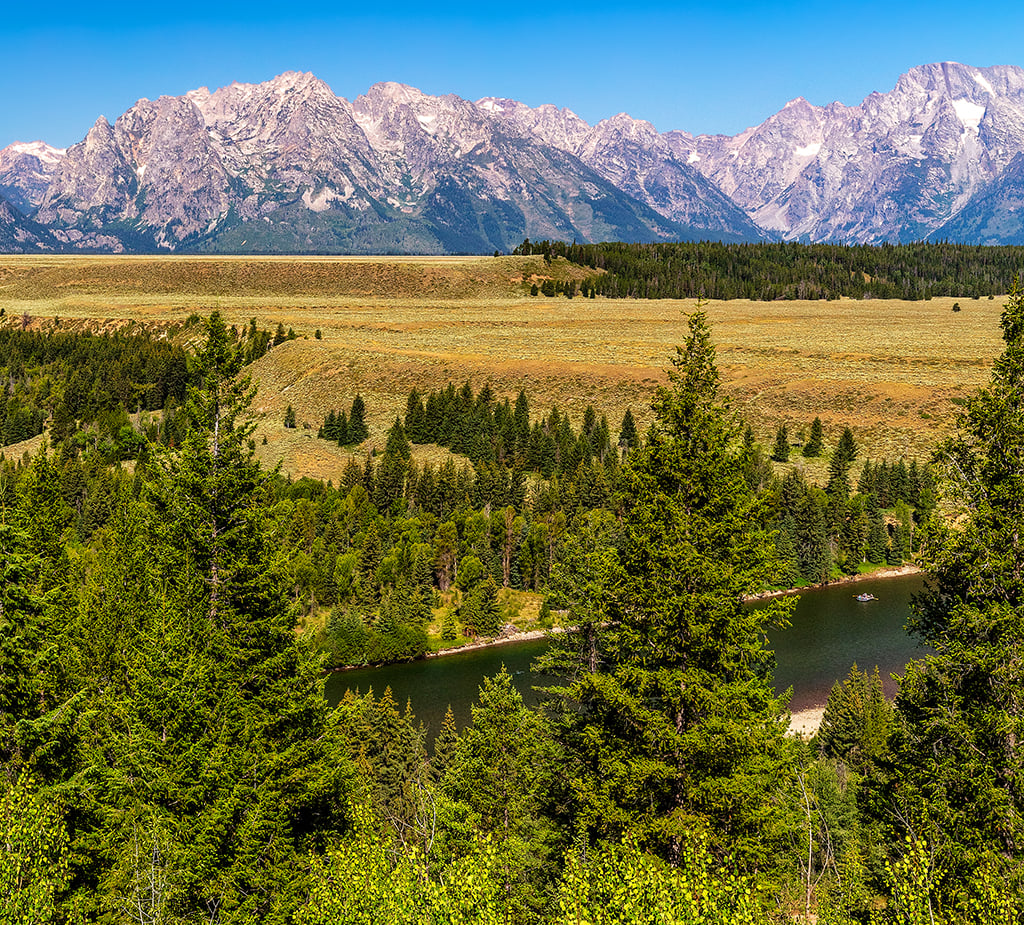 Floating the Snake River, Grand Teton National Park / Rebecca Latson Floating the Snake River, Grand Teton National Park / Rebecca Latson