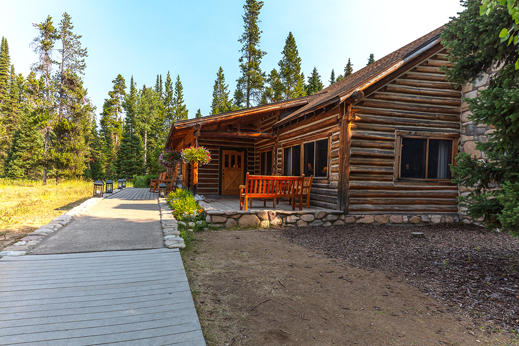 Jenny Lake Lodge, Grand Teton National Park / Rebecca Latson Jenny Lake Lodge, Grand Teton National Park / Rebecca Latson