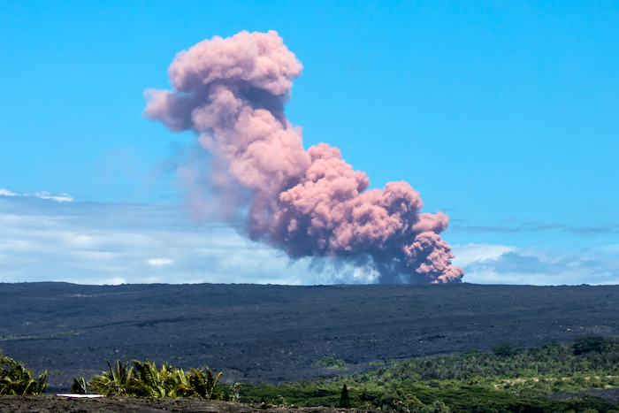 A 5.0-magnitude earthquake around 10:30 Thursday morning triggered a small collapse at Pu‘u Ō‘ō vent that sent a rose-colored plume billowing skyward. The plume was visible throughout Hawaii Volcanoes National Park and neighboring communities, including K A 5.0-magnitude earthquake around 10:30 Thursday morning triggered a small collapse at Pu‘u Ō‘ō vent that sent a rose-colored plume billowing skyward. The plume was visible throughout Hawaii Volcanoes National Park and neighboring communities, including K