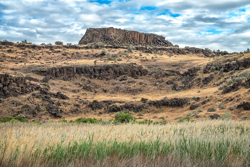 The landscape along the Crab Creek Marsh Unit #3 Trail, Drumheller Channels National Natural Landmark, Ice Age Floods National Geologic Trail / Rebecca Latson The landscape along the Crab Creek Marsh Unit #3 Trail, Drumheller Channels National Natural Landmark, Ice Age Floods National Geologic Trail / Rebecca Latson