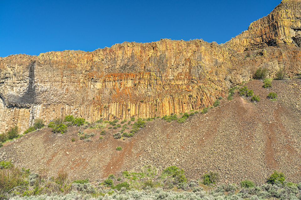 Moses Coulee columnar basalts, Ice Age Floods National Geologic Trail / Rebecca Latson Moses Coulee columnar basalts, Ice Age Floods National Geologic Trail / Rebecca Latson