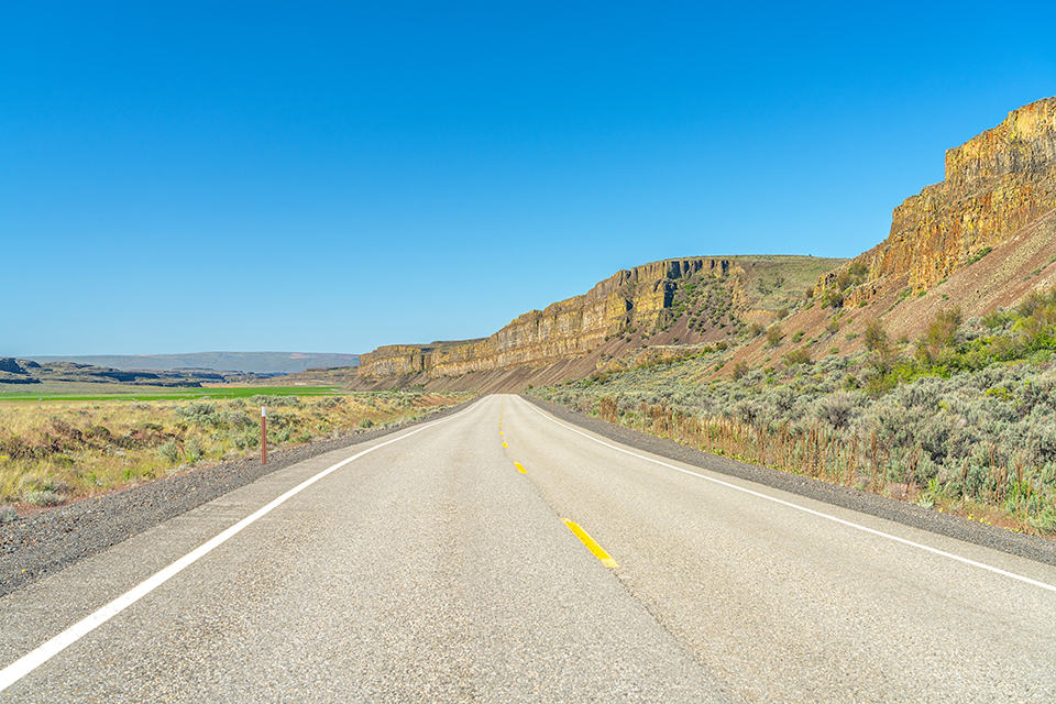 The road down Moses Coulee, Ice Age Floods National Geologic Trail / Rebecca Latson The road down Moses Coulee, Ice Age Floods National Geologic Trail / Rebecca Latson