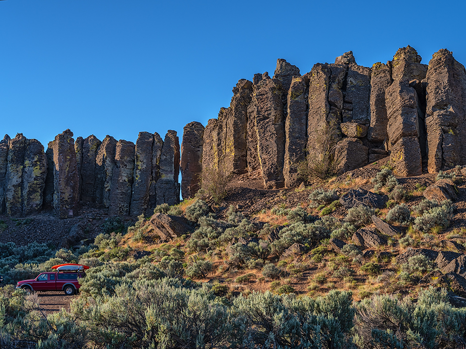 "The Feathers" in Frenchman Coulee, Ice Age Floods National Geologic Trail / Rebecca Latson "The Feathers" in Frenchman Coulee, Ice Age Floods National Geologic Trail / Rebecca Latson