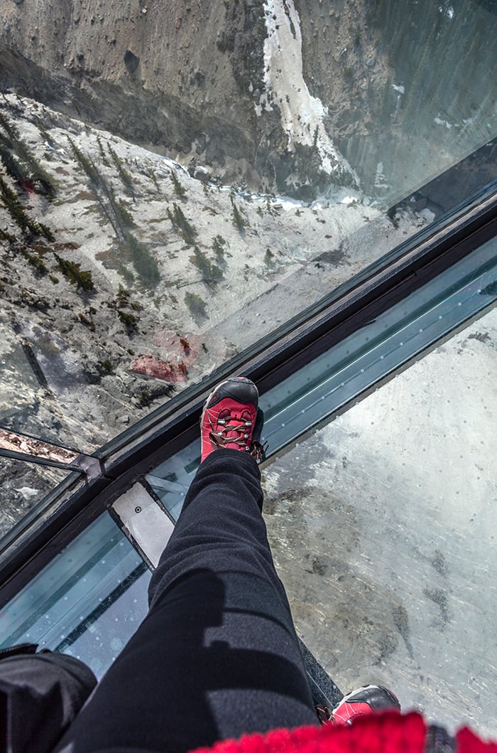 Walking On Transparent - The Glacier Skywalk, Jasper National Park / Rebecca Latson Walking On Transparent - The Glacier Skywalk, Jasper National Park / Rebecca Latson