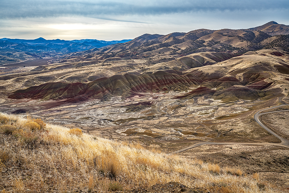 A southeasterly view from the Carroll Rim Trail summit, John Day Fossil Beds National Monument / Rebecca Latson