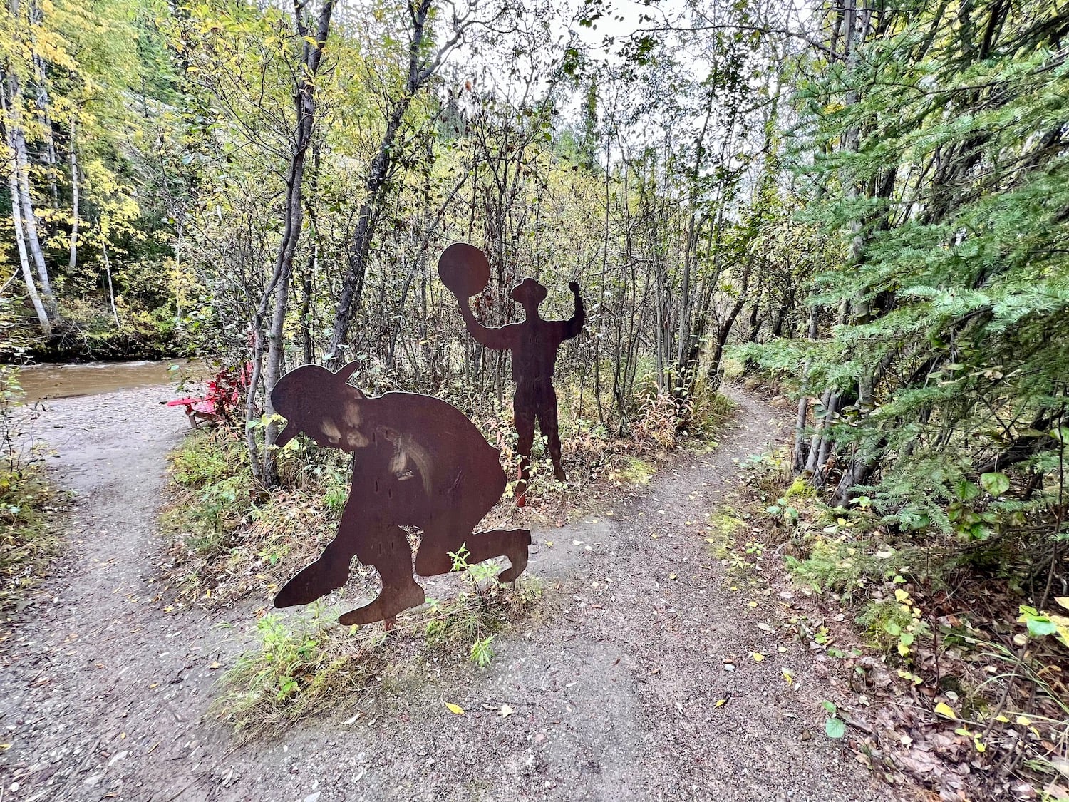 Two more steel silhouettes by Bonanza Creek show the prospectors that arrived in the 1890s. Two more steel silhouettes by Bonanza Creek show the prospectors that arrived in the 1890s.