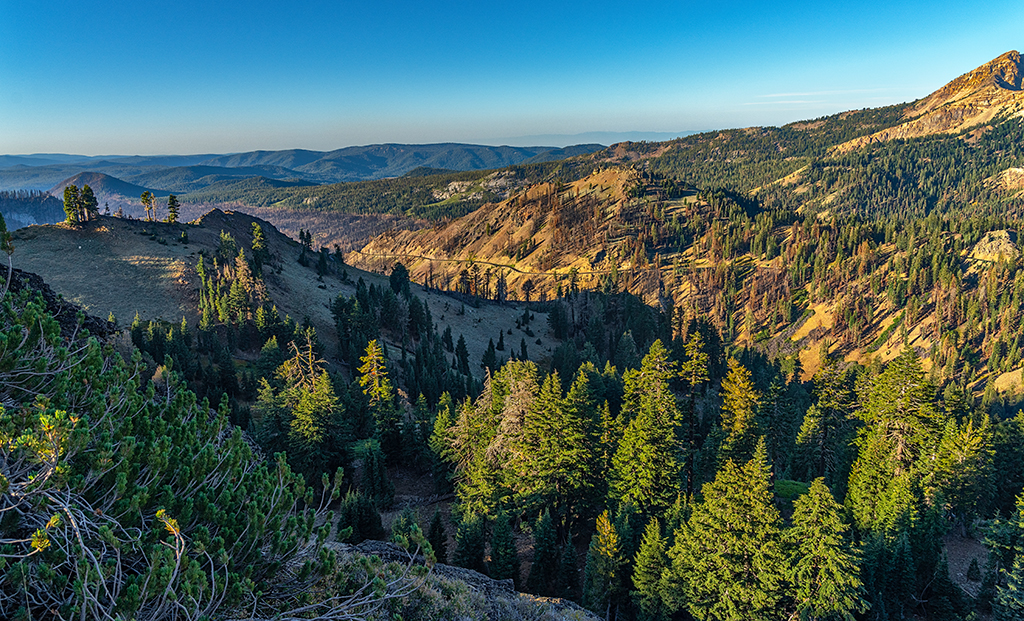 Early morning light on the landscape at Lassen Volcanic National Park / Rebecca Latson