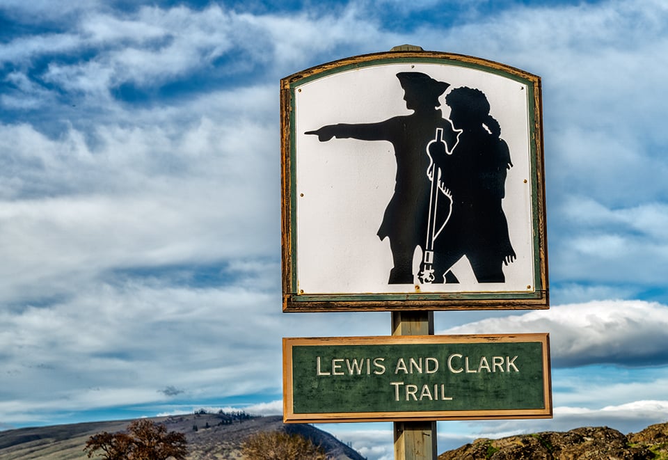 Lewis and Clark Trail sign, Lewis and Clark National Historic Trail / Rebecca Latson Lewis and Clark Trail sign, Lewis and Clark National Historic Trail / Rebecca Latson