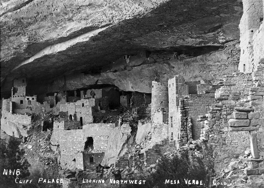 Cliff Palace ca 1890 - 1900, Mesa Verde National Park / NPS - Thomas McKee Cliff Palace ca 1890 - 1900, Mesa Verde National Park / NPS - Thomas McKee