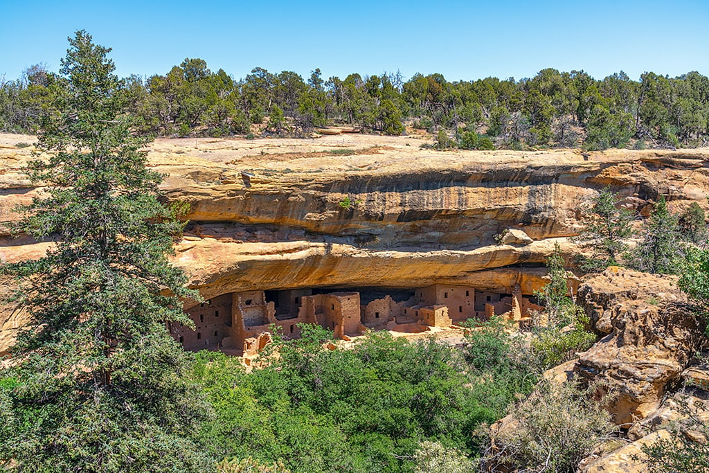 A wide-angle view of Spruce Tree House, Mesa Verde National Park / Rebecca Latson