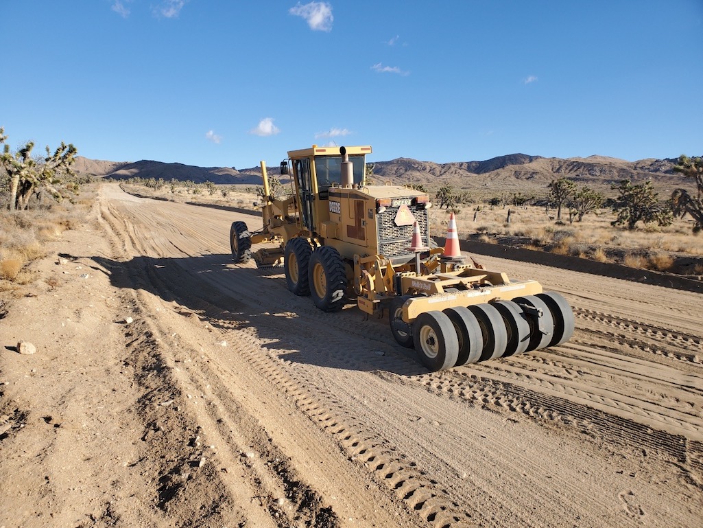 Road Graders and other heavy equipment will be on park roads during the winter months of 2021 and 2022/NPS, Greg Bowman Road Graders and other heavy equipment will be on park roads during the winter months of 2021 and 2022/NPS, Greg Bowman