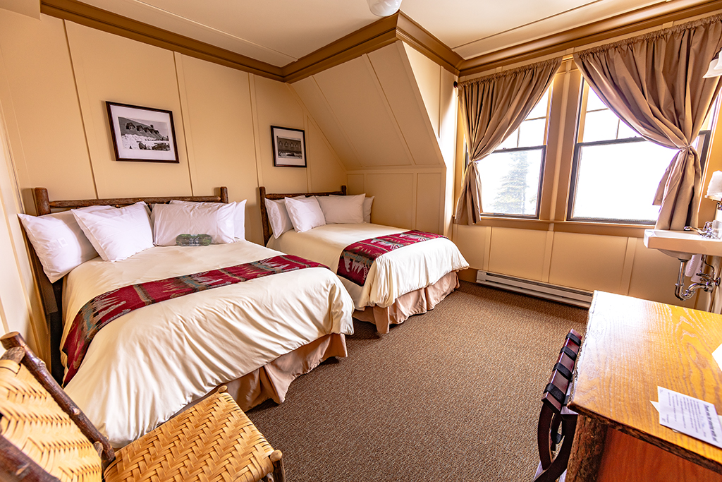 A historically new and improved Annex room, Mount Rainier National Park / Rebecca Latson