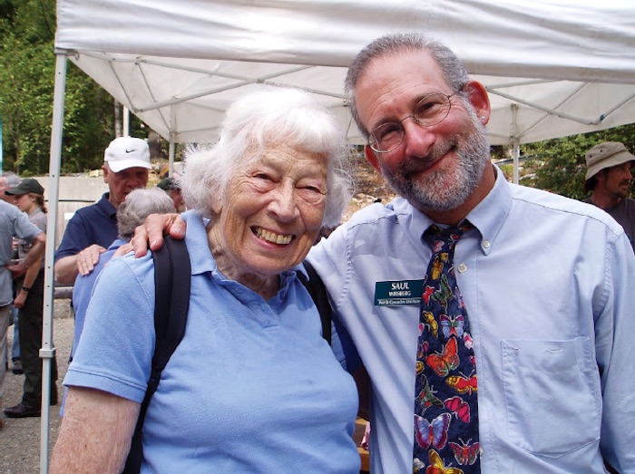 The late Polly Dyer and North Cascades Institute founder and Executive Director Saul Weisberg at the North Cascades Environmental Learning Center / NCI