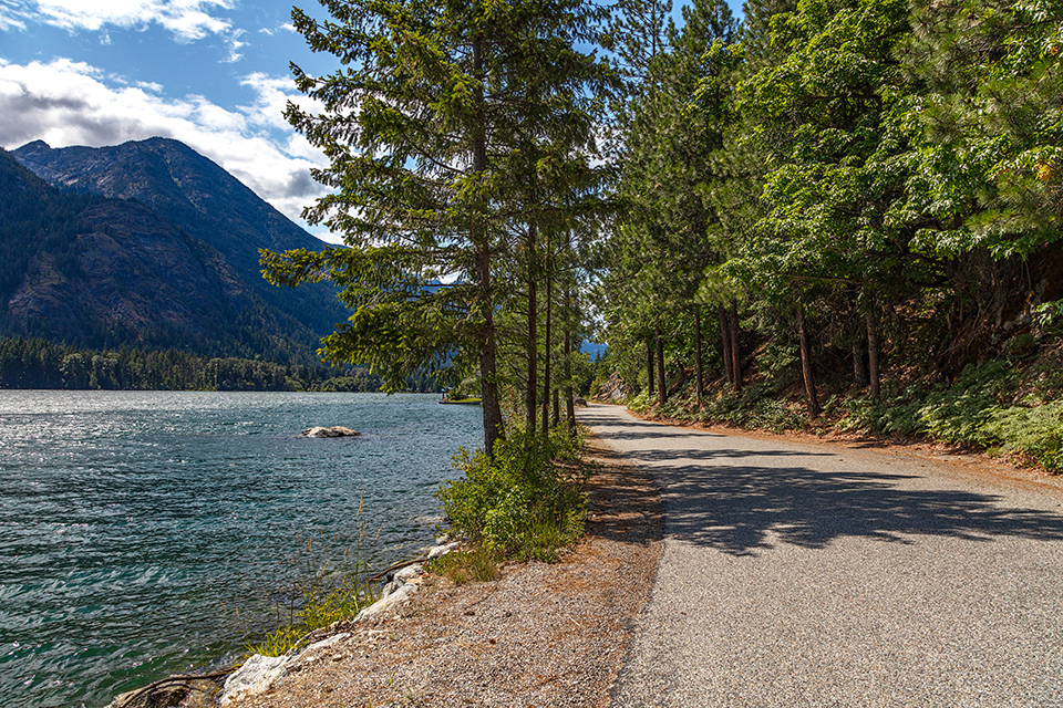 The Stehekin Valley Road near Stehekin Landing, North Cascades National Park Complex / Rebecca Latson The Stehekin Valley Road near Stehekin Landing, North Cascades National Park Complex / Rebecca Latson