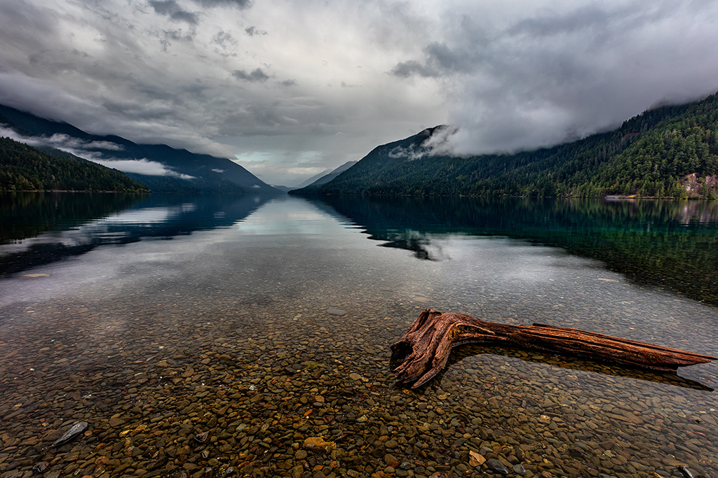 A moody morning on Lake Crescent, Olympic National Park / Rebecca Latson A moody morning on Lake Crescent, Olympic National Park / Rebecca Latson