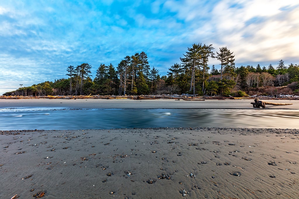 Kalaloch Creek and Kalaloch Beach, Olympic National Park / Rebecca Latson Kalaloch Creek and Kalaloch Beach, Olympic National Park / Rebecca Latson