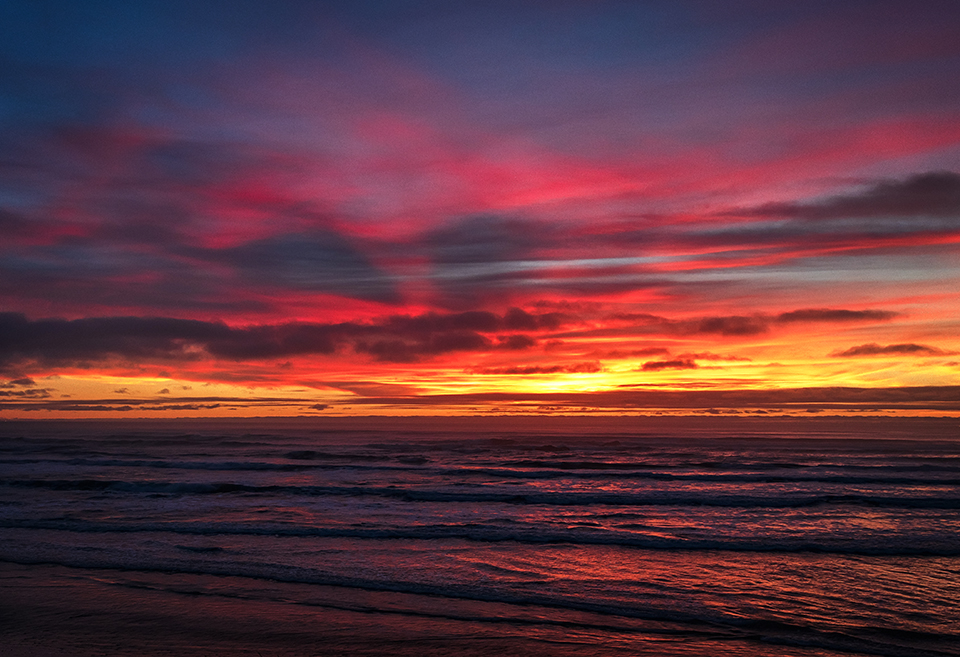 A winter sunset over Kalaloch Beach, Olympic National Park / Rebecca Latson A winter sunset over Kalaloch Beach, Olympic National Park / Rebecca Latson