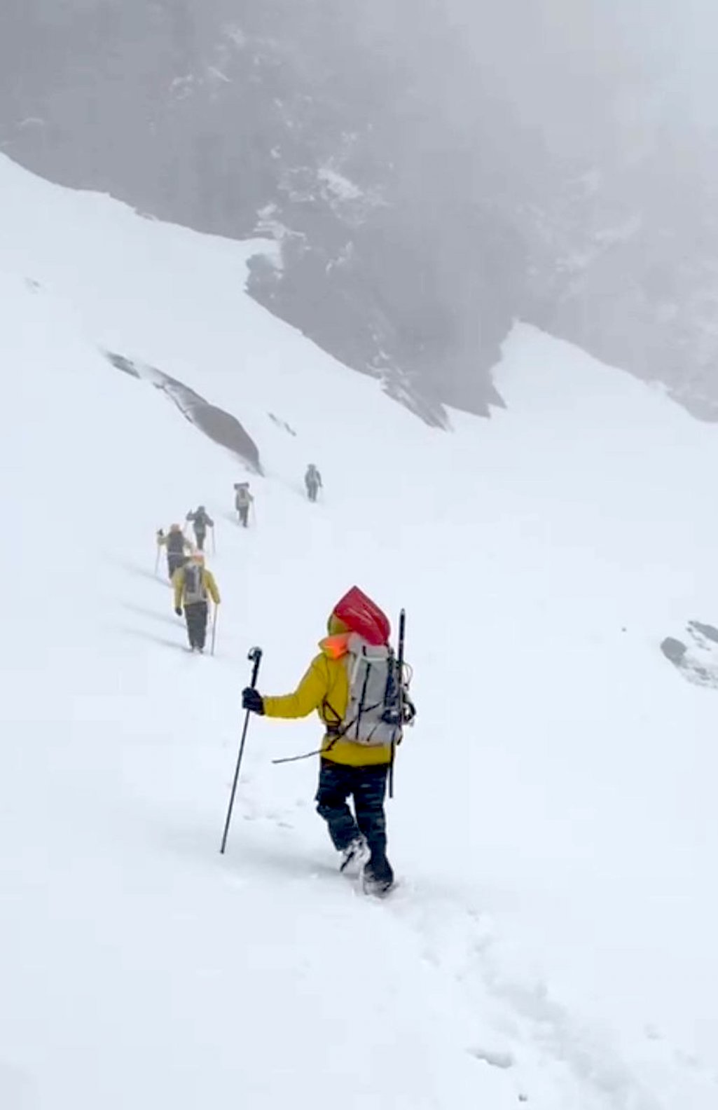 Search-and-rescue team members head to the search area/NPS Search-and-rescue team members head to the search area/NPS